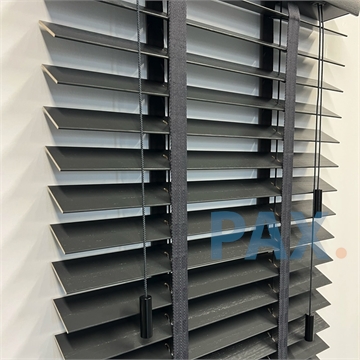 Afbeeldingen van Houten Jaloezieen goedkoop 50mm (Venetian Blinds) met Houtnerf (aanbieding)
