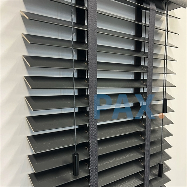 Afbeelding van Houten Jaloezieen goedkoop 50mm (Venetian Blinds) met Houtnerf (aanbieding)